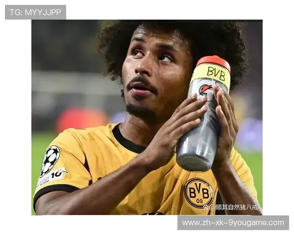 多特阿德耶米贴地炸射惊险：从草坪到球门的极致控制